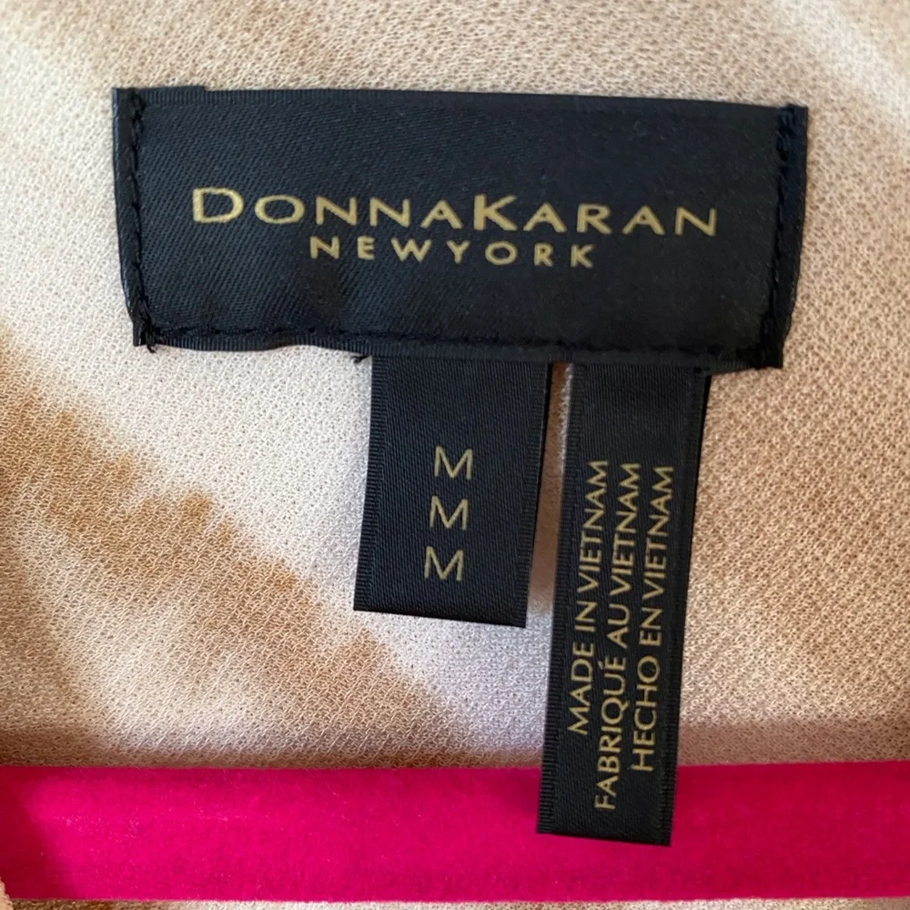Donna Karan V-Neck Knit Top - Beautiful! NWT - Picture 11 of 15